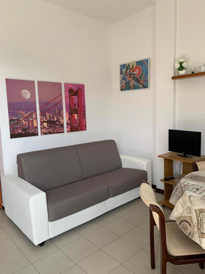 Sweet Harmony Apartment Lucca Bagian luar foto